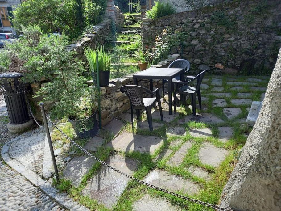 The Door Of The Castle Apartment Menaggio Exterior foto
