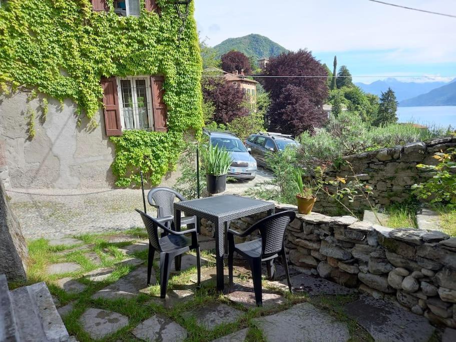The Door Of The Castle Apartment Menaggio Exterior foto