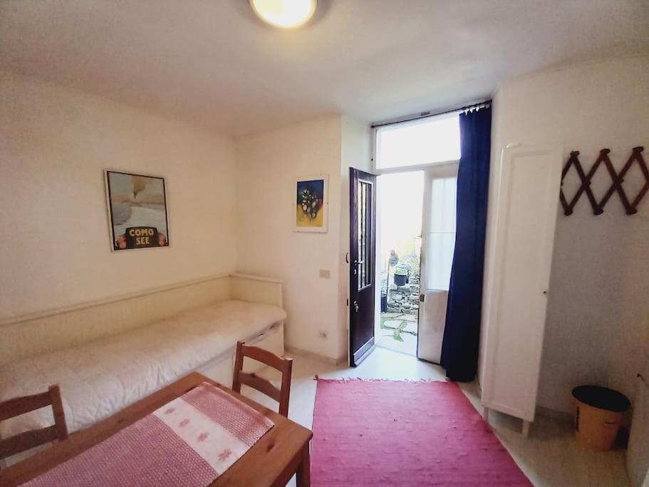 The Door Of The Castle Apartment Menaggio Exterior foto