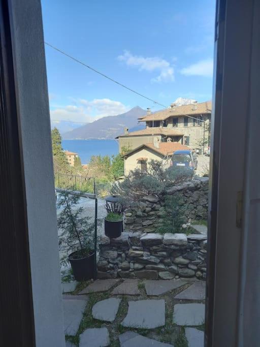 The Door Of The Castle Apartment Menaggio Exterior foto